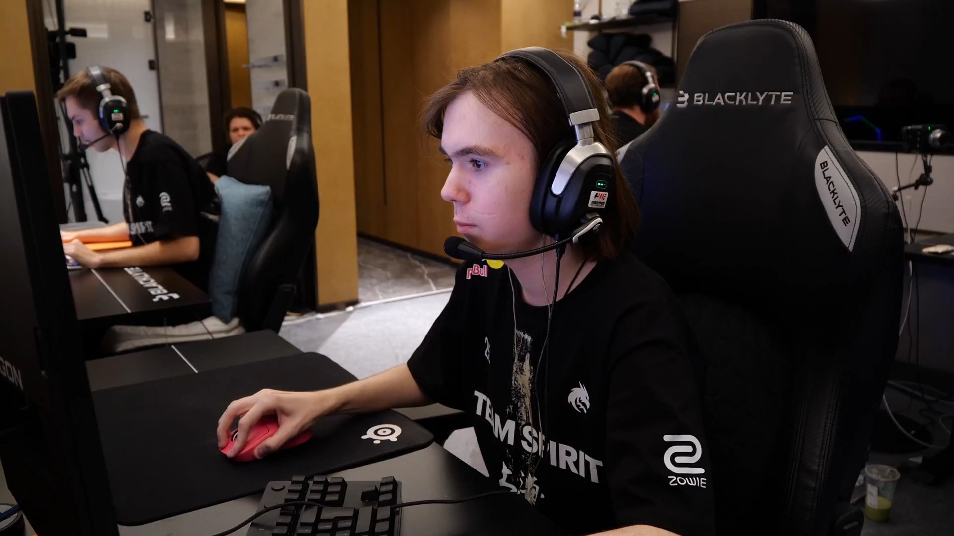 意味着他已 意味着他已